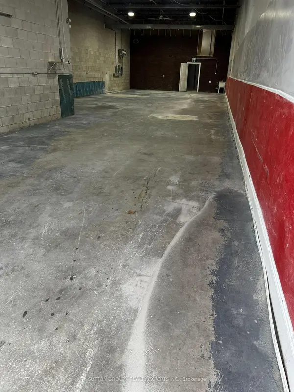 30 Hale RD #16, Brampton, ON L6W 4N9