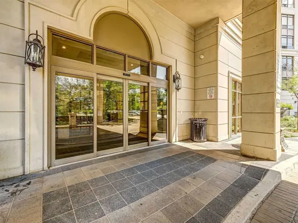 710 Humberwood BLVD #Ph1, Toronto W10, ON M9W 7J5