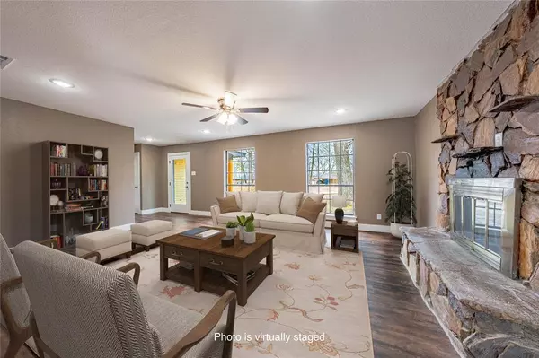 Gun Barrel City, TX 75156,123 Camino Robles Street