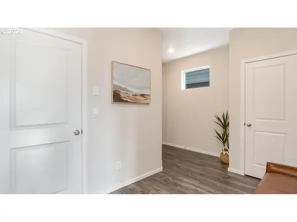 Salem, OR 97301,4938 Dilling AVE NE