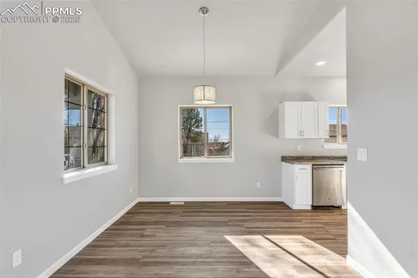 10 Heatherwood LN, Pueblo, CO 81008