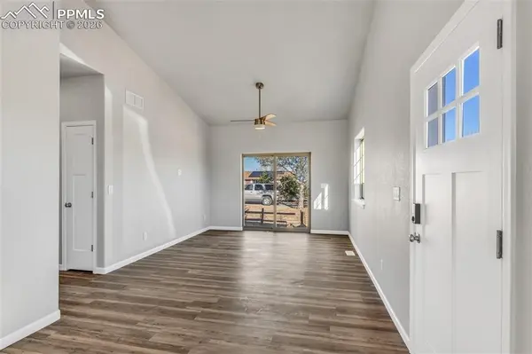 10 Heatherwood LN, Pueblo, CO 81008