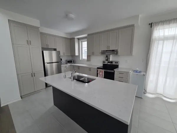 14 Mayapple ST, Adjala-tosorontio, ON L0G 1W0