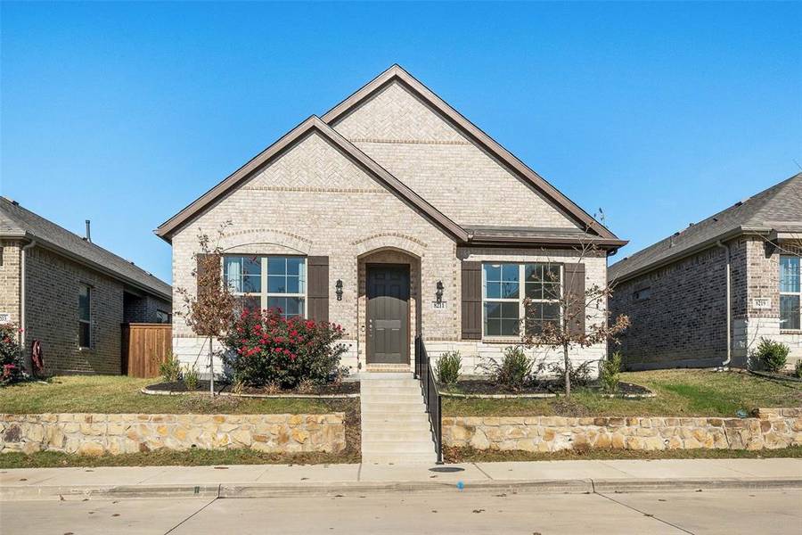 8211 Agarito Way, Dallas, TX 75252