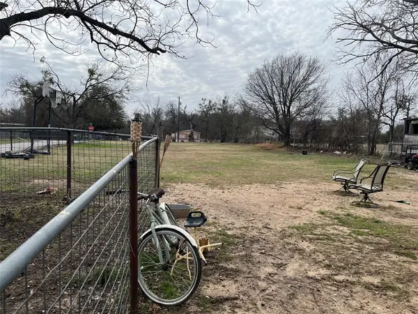 701 W Blackjack Street, Dublin, TX 76446