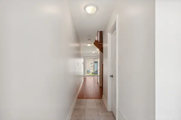 27 Moneypenny PL, Vaughan, ON L4J 0K9