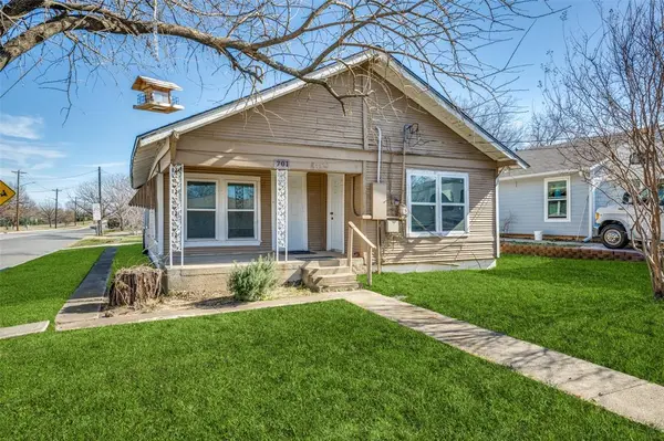 701 Lakey Street, Denton, TX 76205