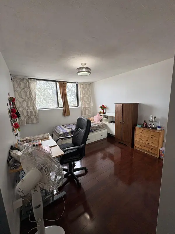 10 Tapscott RD #409, Toronto E11, ON M1B 3L9