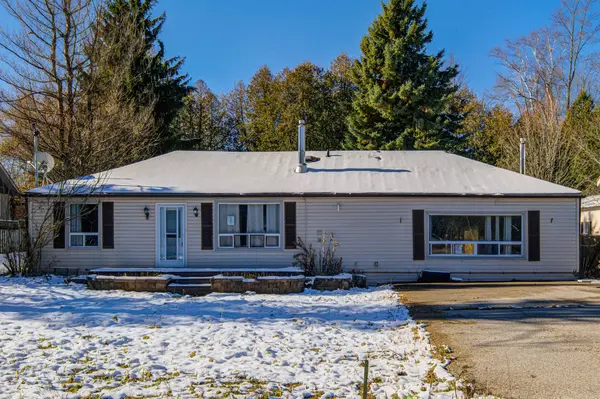 21654 Warden AVE,  East Gwillimbury,  ON L0G 1R0