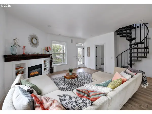 872 NE PACIFIC DR, Fairview, OR 97024