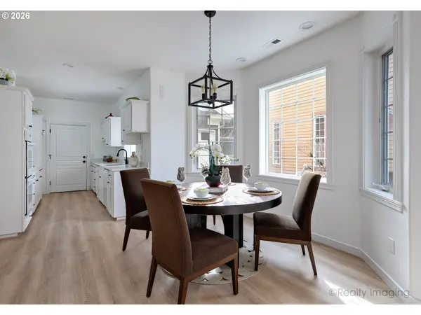 872 NE PACIFIC DR, Fairview, OR 97024