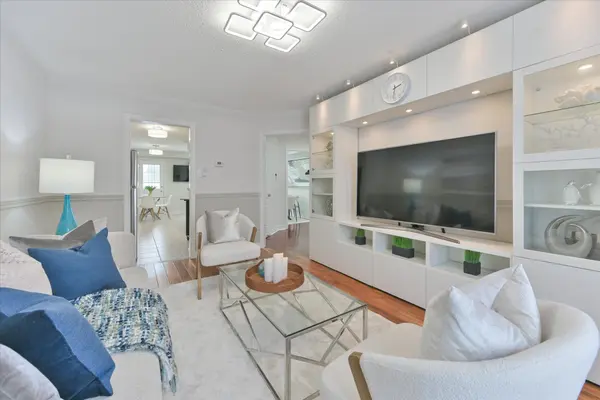 61 Milloy PL, Aurora, ON L4G 7L2