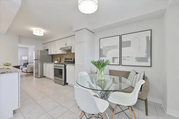 61 Milloy PL, Aurora, ON L4G 7L2