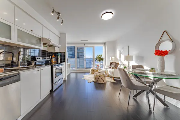 2015 Sheppard AVE E #2211, Toronto C15, ON M2J 0B3