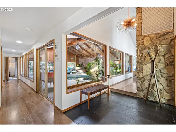 2430 WILSON DR, Eugene, OR 97405