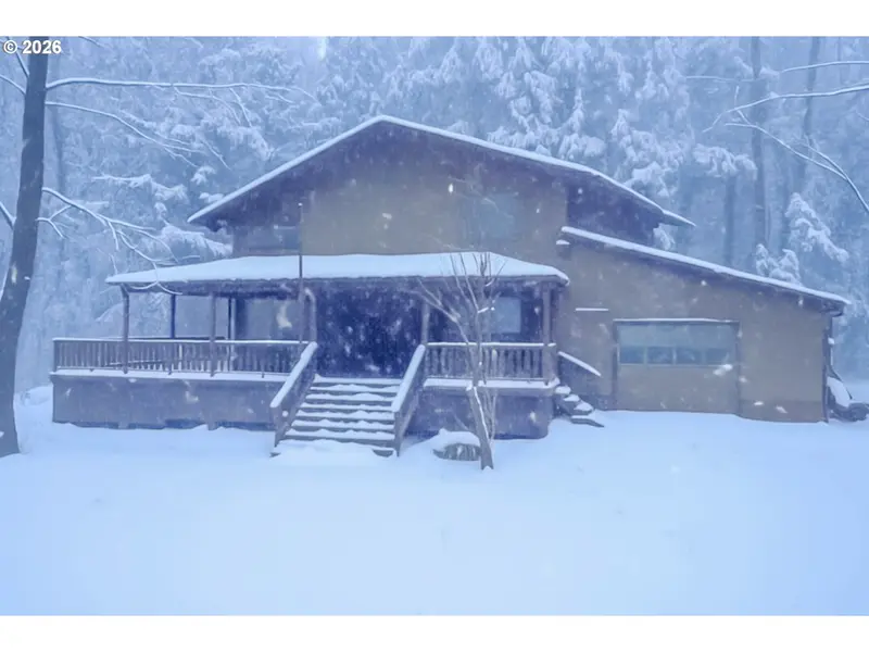 24375 E FAHIE LN, Welches, OR 97067