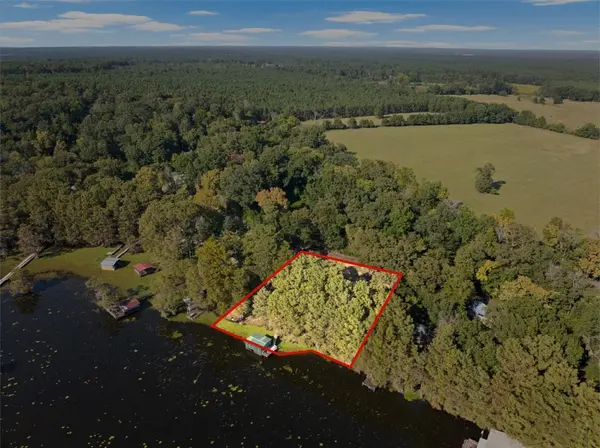 229 County Rd 3637, Jefferson, TX 75657