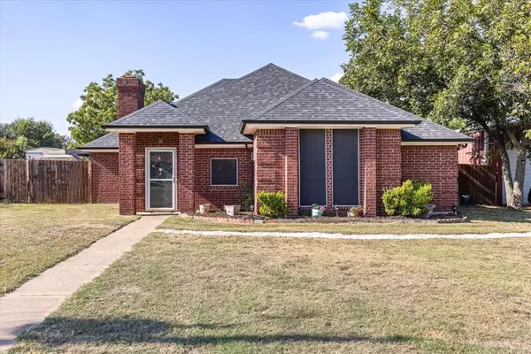 614 Overhill Road, Granbury, TX 76048
