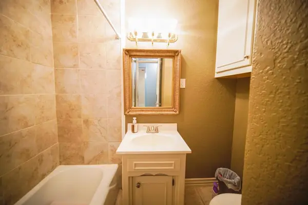 128 Oak Creek Street, Jacksboro, TX 76458