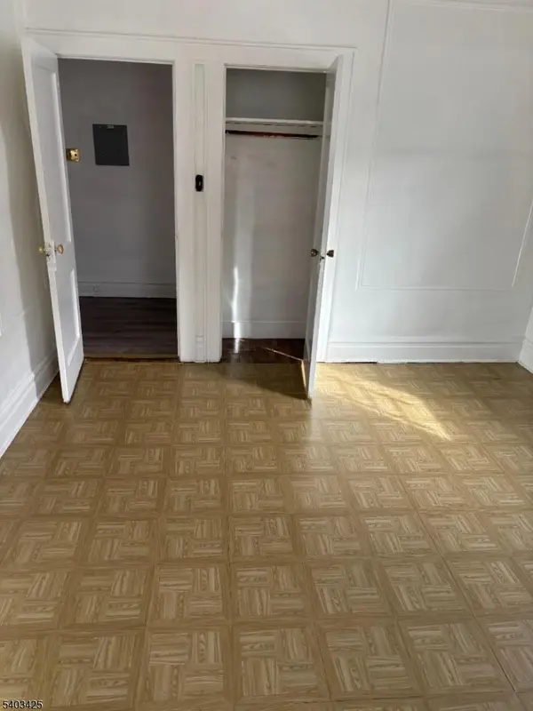 30 Underwood St, Newark City, NJ 07106