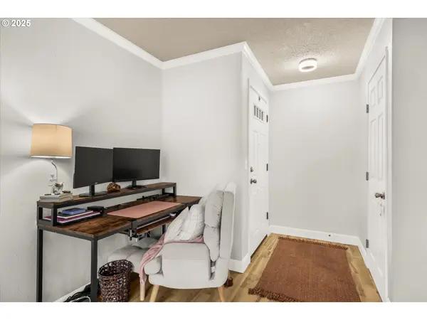 9221 N LOMBARD ST #11, Portland, OR 97203