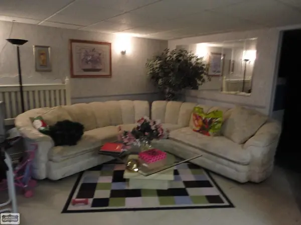 27727 Joan ST, St Clair Shores, MI 48081