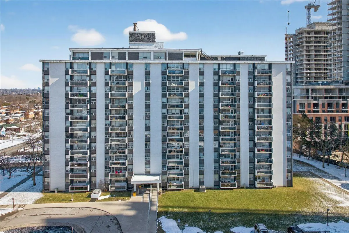 151 La Rose AVE #804, Toronto W09, ON M9P 1B3