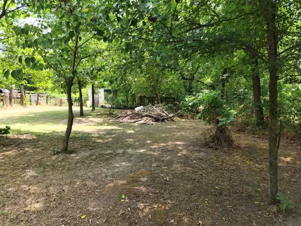 2110 Fm 275, Emory, TX 75440