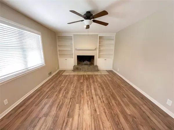 Fort Worth, TX 76116,6817 Chickering Road