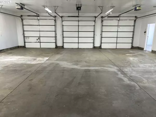 La Grande, OR 97850,63411 BOND LN