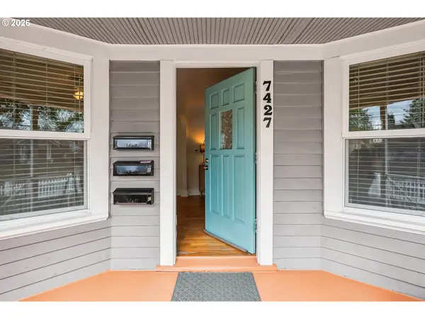 7427 SE WOODSTOCK BLVD, Portland, OR 97206