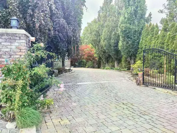 42 Maryvale CRES, Richmond Hill, ON L4C 6P8