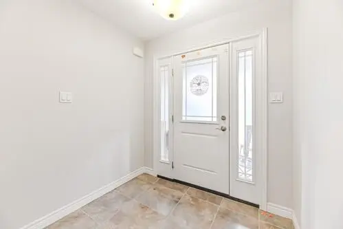 20 Lawson ST #14, East Luther Grand Valley, ON L9W 7P1