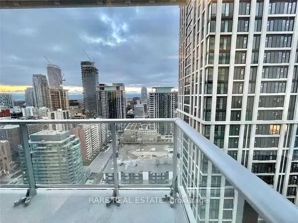 195 Redpath AVE #2812, Toronto C10, ON M4P 0E4