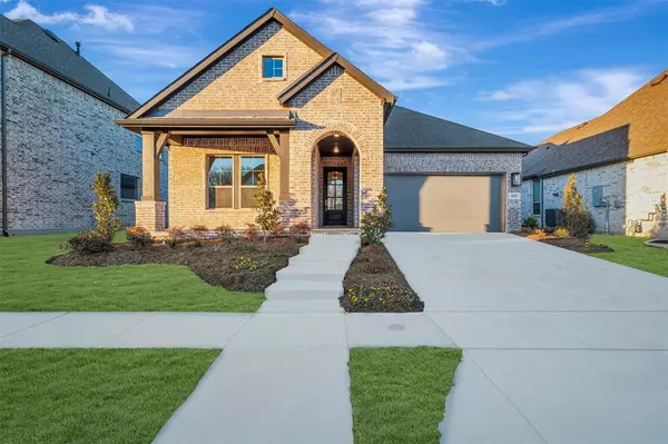 1818 Bell Court, Van Alstyne, TX 75495