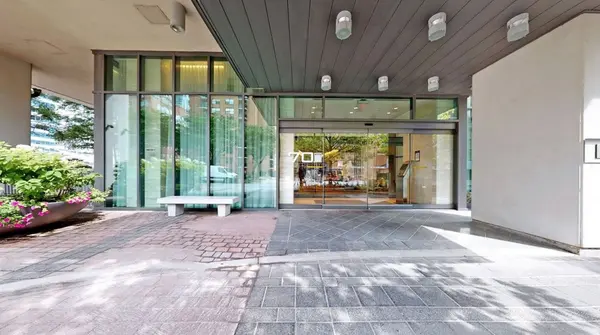 70 Roehampton AVE #212, Toronto C10, ON M4P 1R2