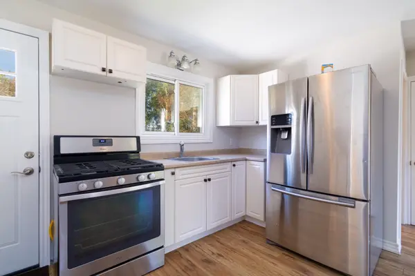 210 Cox Mill RD, Barrie, ON L4N 4G5