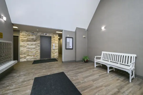 120 Bell Farm RD #409, Barrie, ON L4M 6J2