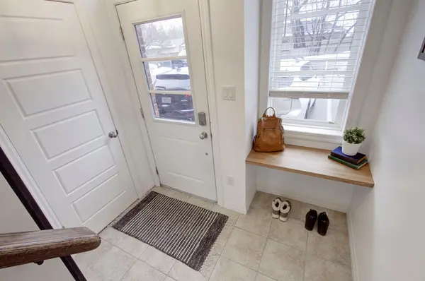 70 Plains RD W #46, Burlington, ON L7T 1E8