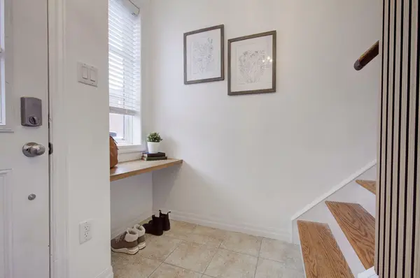 70 Plains RD W #46, Burlington, ON L7T 1E8