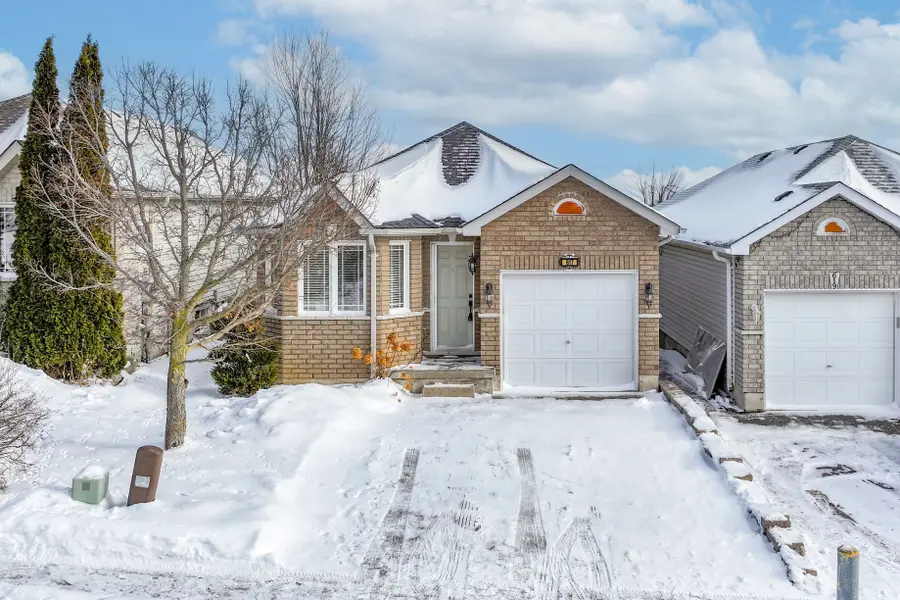 617 Clancy CRES, Peterborough, ON K9K 2S2