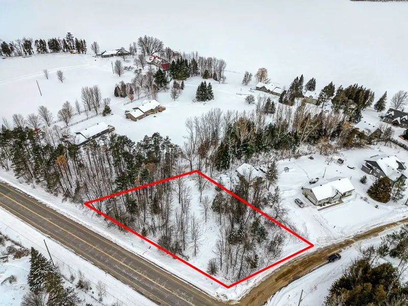 7 Grantham RD, Horton, ON K7V 3Z8