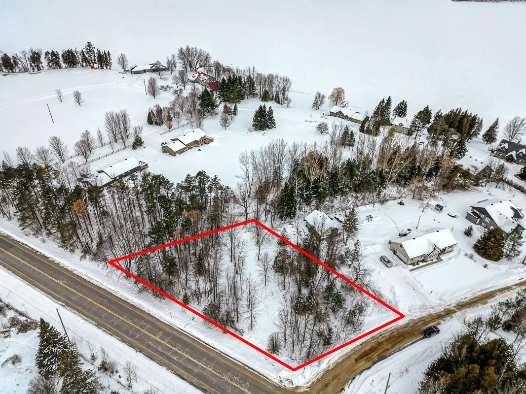 7 Grantham RD, Horton, ON K7V 3Z8