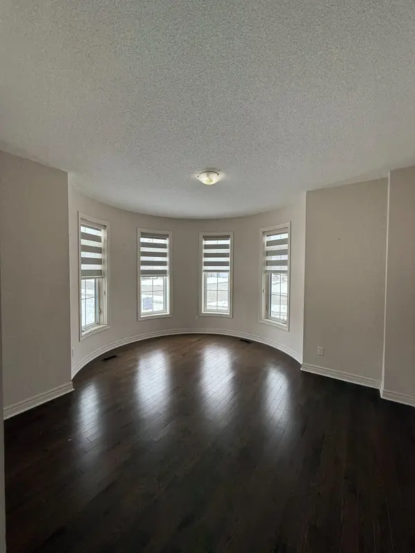 277 Gibson CIR, Bradford West Gwillimbury, ON L3Z 0X2