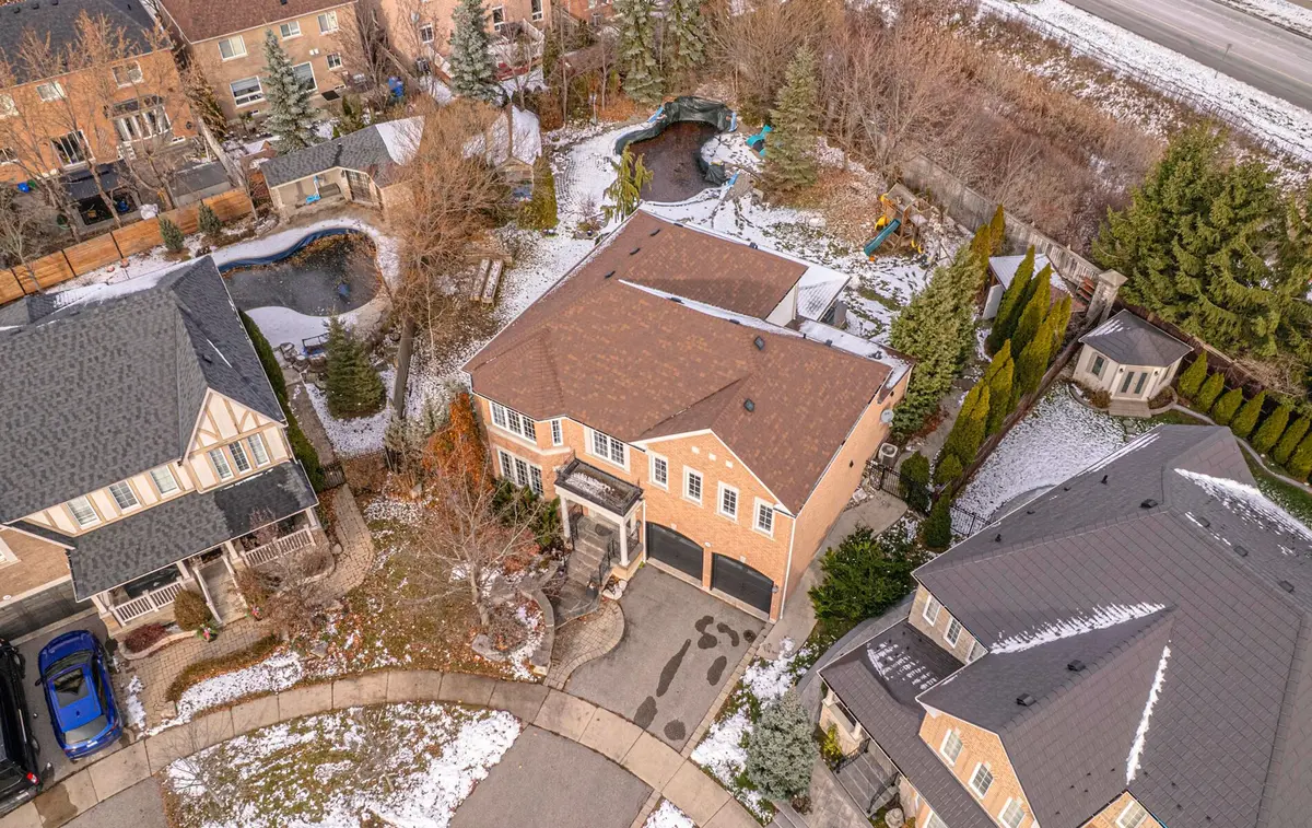 56 Peacock CRES, Ajax, ON L1T 0C5