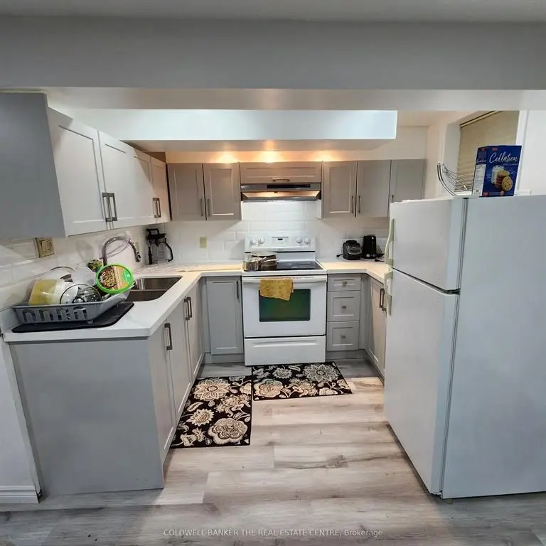 295 Duckworth ST, Barrie, ON L4M 3X5