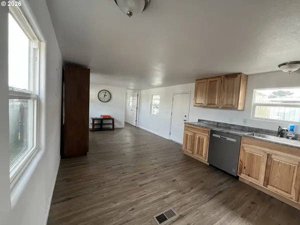 1413 HAWTHORNE AVE #20, Reedsport, OR 97467