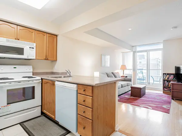 30 Harrison Garden BLVD #1501, Toronto C14, ON M2N 7A9