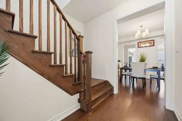 34 Mulgrave ST, Whitby, ON L1P 0J9