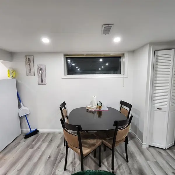 295 Duckworth ST, Barrie, ON L4M 3X5